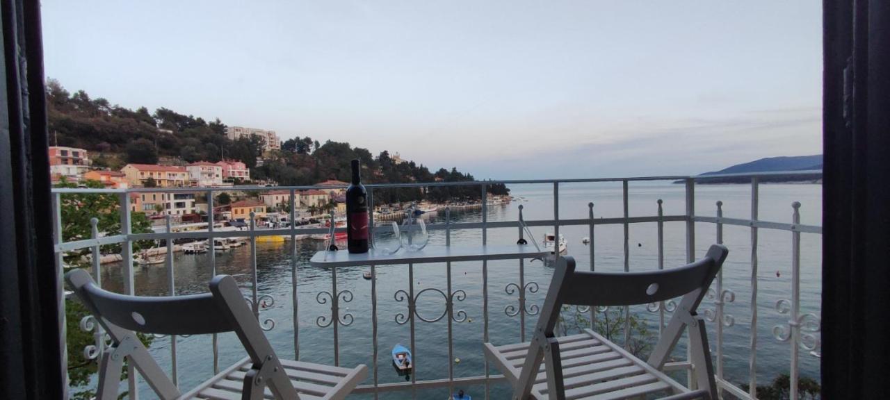 Beautiful Seaside 2 Bedroom Apartment Babina Rabac Exterior foto
