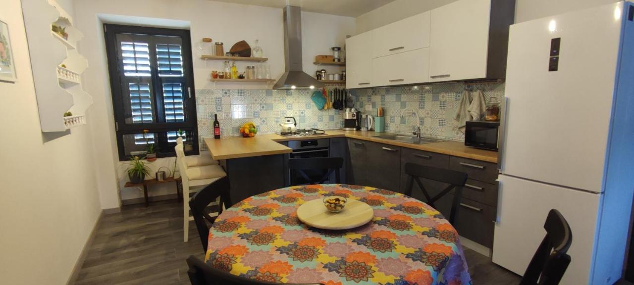 Beautiful Seaside 2 Bedroom Apartment Babina Rabac Exterior foto