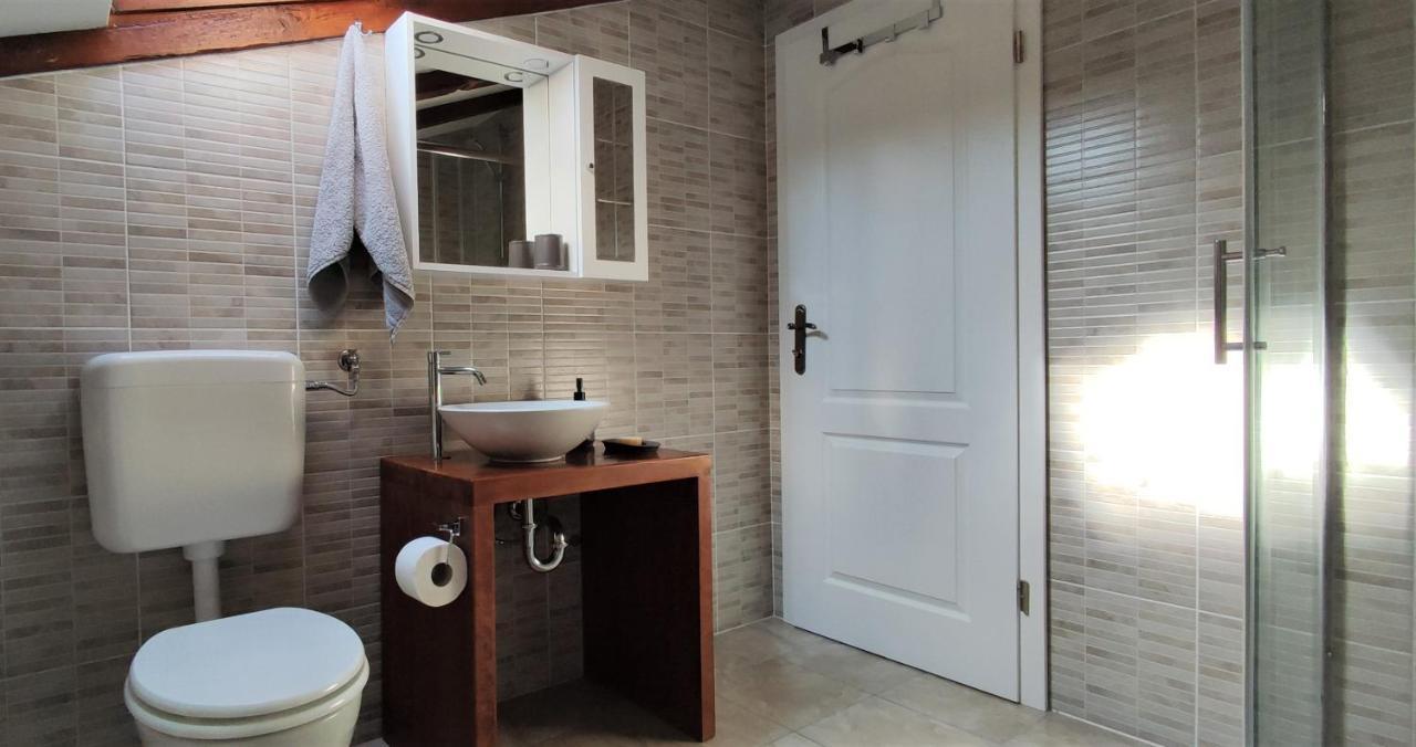 Beautiful Seaside 2 Bedroom Apartment Babina Rabac Exterior foto